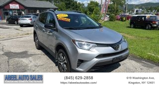 2017 Toyota RAV4 LE AWD photo