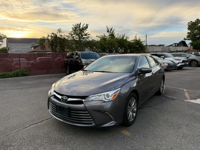 2017 Toyota Camry XLE FWD photo