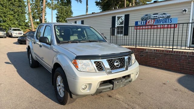 2017 Nissan Frontier SV V6 4WD photo
