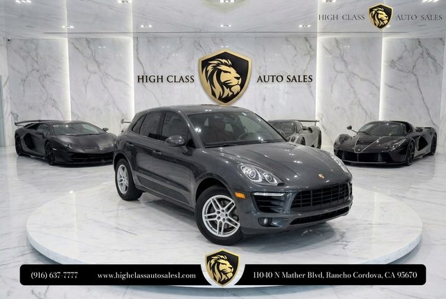 2017 Porsche Macan AWD photo