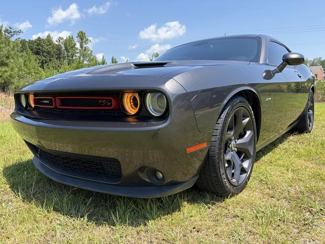 2017 Dodge Challenger R/T RWD photo