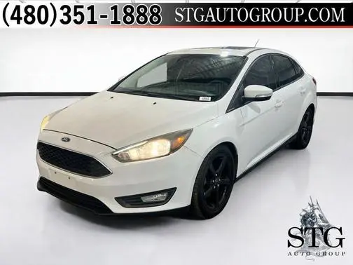 2017 Ford Focus SEL FWD photo