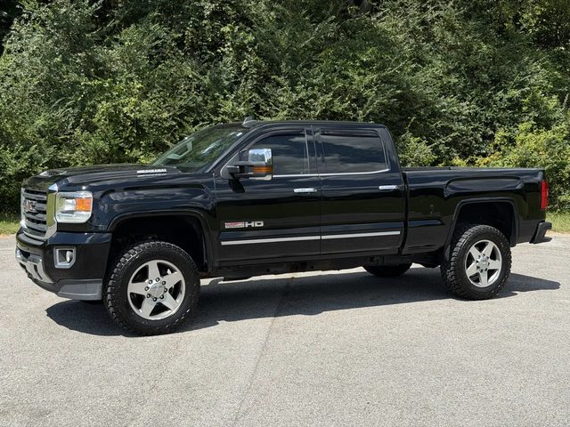 2017 GMC Sierra 2500HD SLT 4WD photo