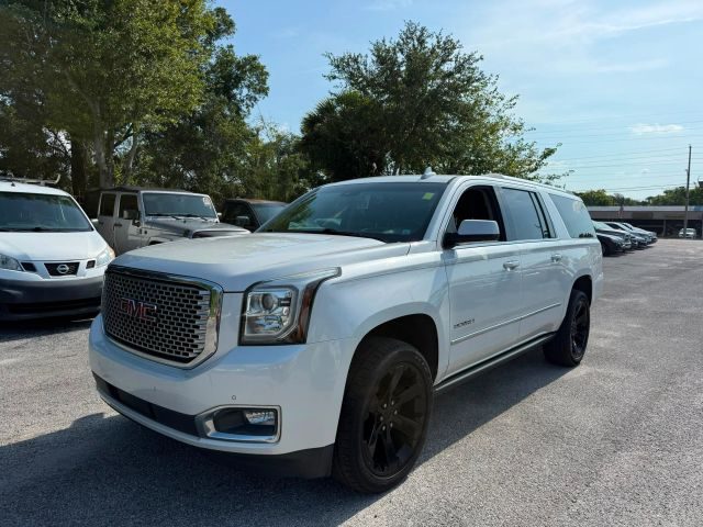 2017 GMC Yukon XL Denali RWD photo