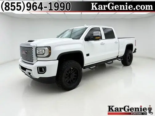 2017 GMC Sierra 2500HD Denali 4WD photo