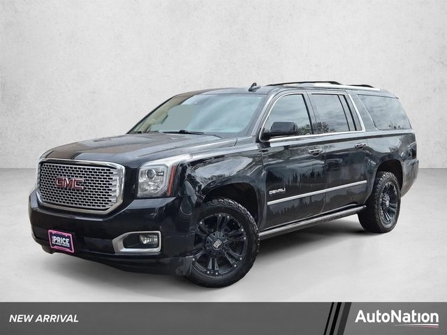 2017 GMC Yukon XL Denali 4WD photo