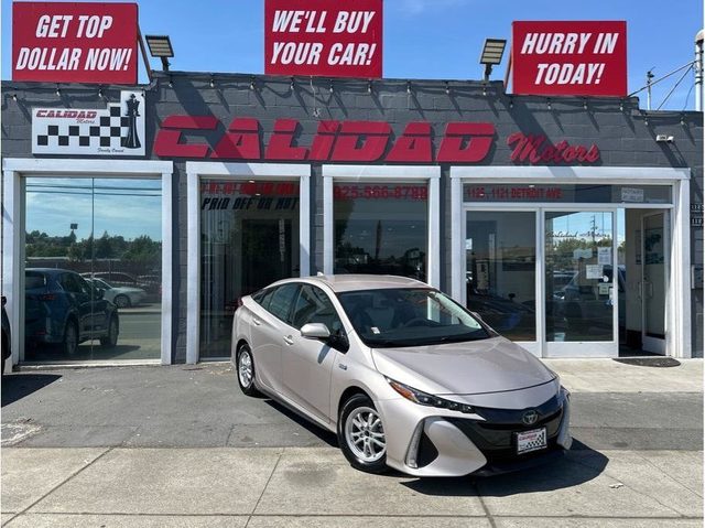 2017 Toyota Prius Prime Premium FWD photo