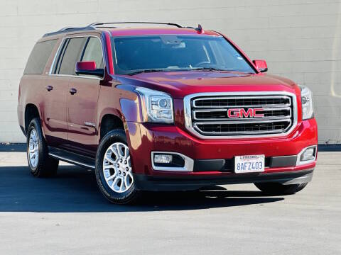 2017 GMC Yukon XL SLT 4WD photo