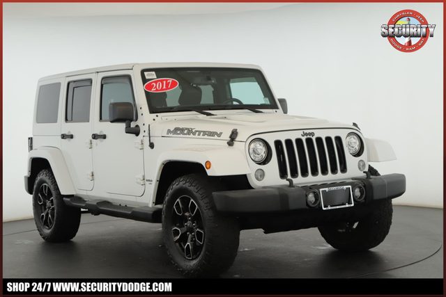 2017 Jeep Wrangler Unlimited Smoky Mountain 4WD photo