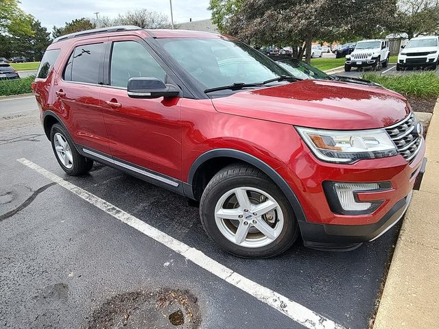 2017 Ford Explorer XLT 4WD photo