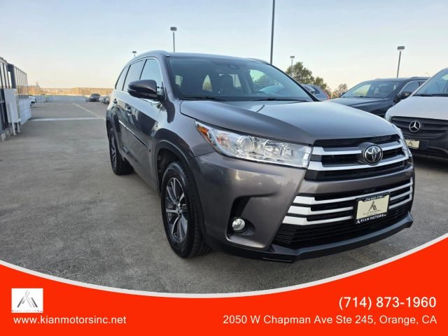 2017 Toyota Highlander XLE FWD photo