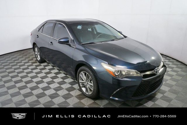 2017 Toyota Camry SE FWD photo