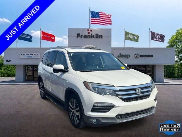 2017 Honda Pilot Touring AWD photo