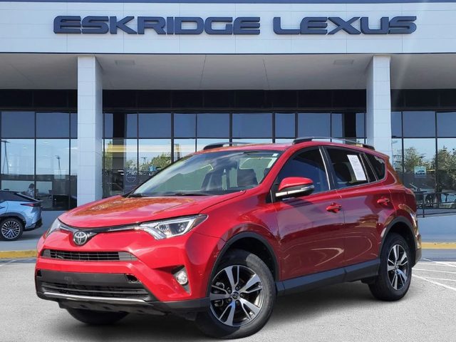2017 Toyota RAV4 XLE FWD photo