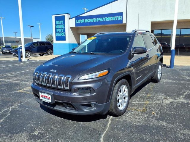 2017 Jeep Cherokee Latitude FWD photo