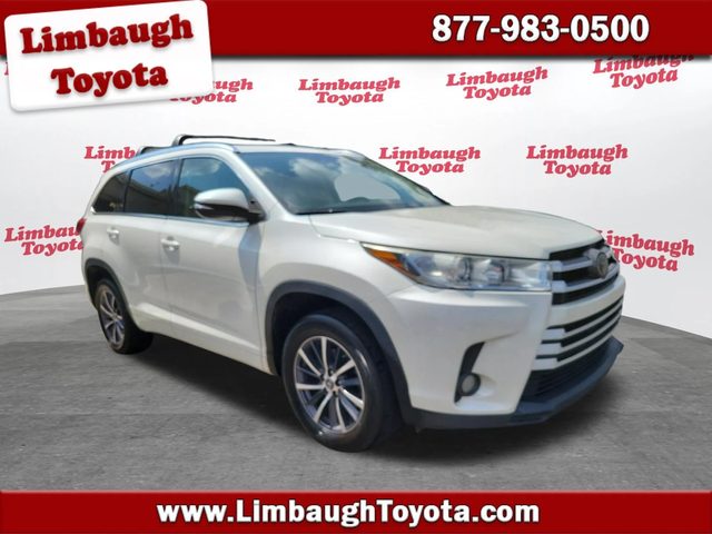 2017 Toyota Highlander XLE FWD photo