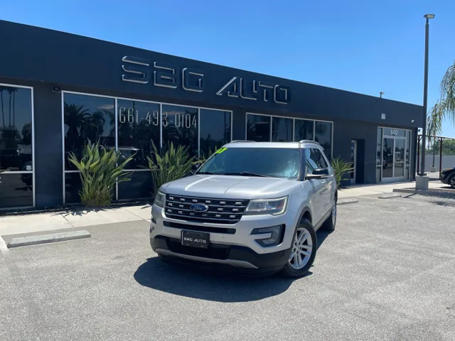 2017 Ford Explorer XLT FWD photo