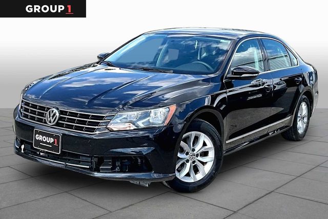 2017 Volkswagen Passat 1.8T S FWD photo