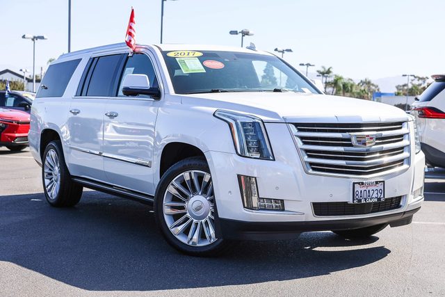 2017 Cadillac Escalade ESV Platinum RWD photo