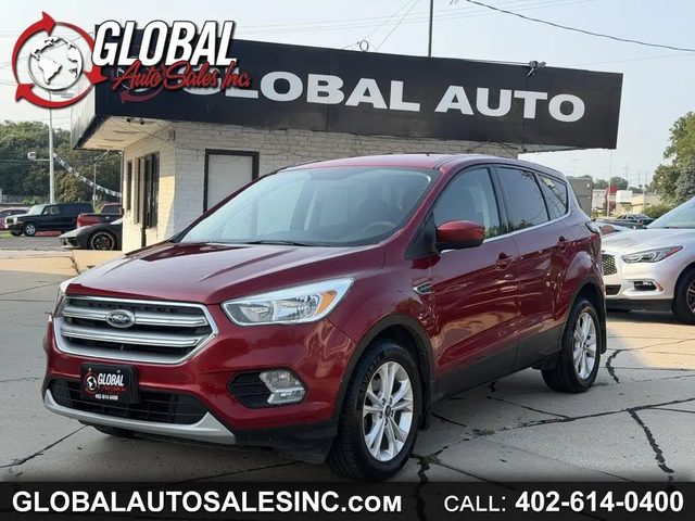 2017 Ford Escape SE FWD photo