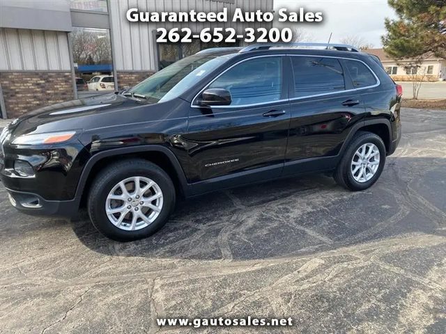 2017 Jeep Cherokee Latitude 4WD photo
