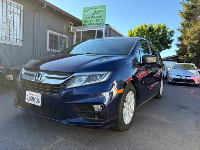 2018 Honda Odyssey LX FWD photo