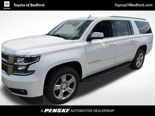 2017 Chevrolet Suburban LT 4WD photo