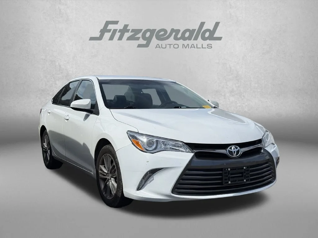 2016 Toyota Camry SE FWD photo