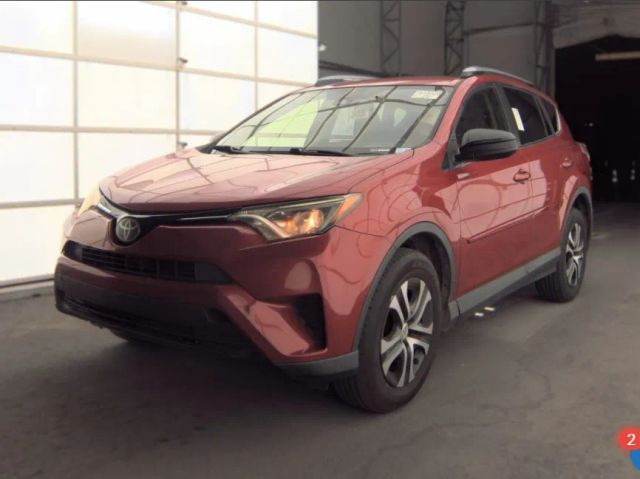 2017 Toyota RAV4 LE FWD photo
