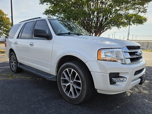 2017 Ford Expedition XLT RWD photo