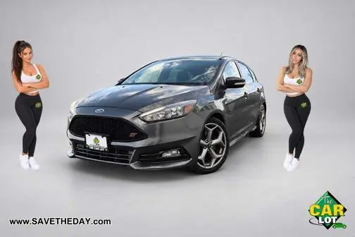 2017 Ford Focus ST FWD photo