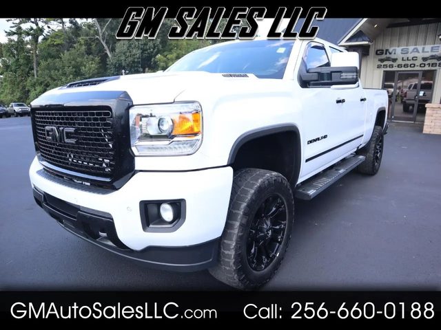 2017 GMC Sierra 2500HD Denali 4WD photo