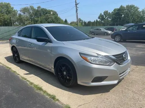 2017 Nissan Altima 2.5 SV FWD photo
