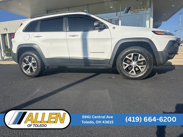 2017 Jeep Cherokee Trailhawk L Plus 4WD photo