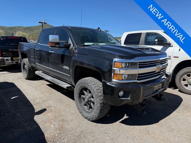 2017 Chevrolet Silverado 2500HD High Country 4WD photo