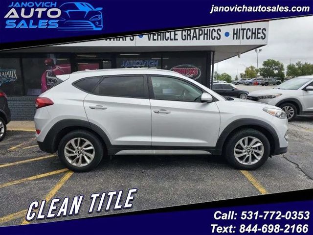2017 Hyundai Tucson SE Plus AWD photo