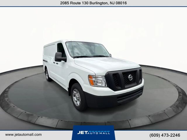 2017 Nissan NV Cargo SV RWD photo