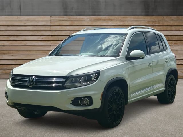 2015 Volkswagen Tiguan R-Line FWD photo