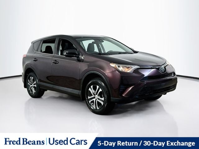 2017 Toyota RAV4 LE AWD photo