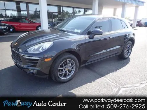 2015 Porsche Macan S AWD photo