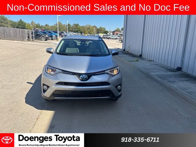 2017 Toyota RAV4 XLE AWD photo