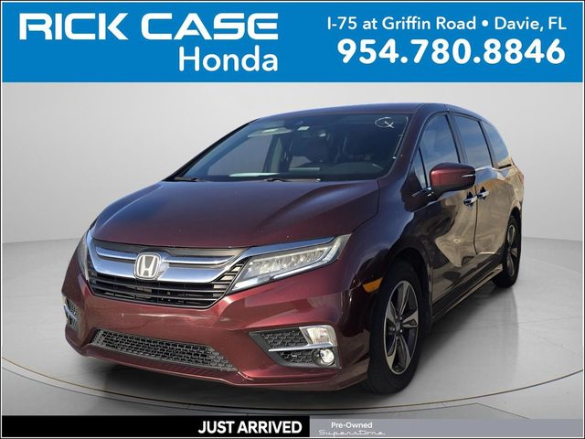 2018 Honda Odyssey Touring FWD photo
