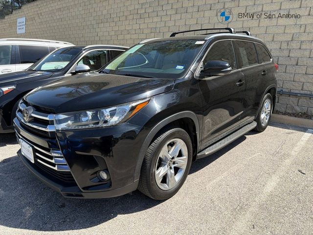 2017 Toyota Highlander Limited FWD photo