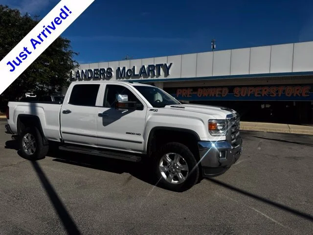 2017 GMC Sierra 2500HD SLT 4WD photo