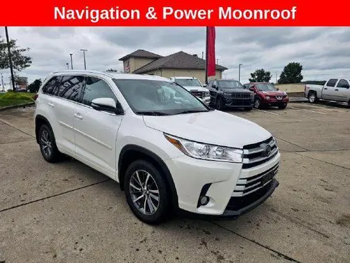 2017 Toyota Highlander XLE AWD photo