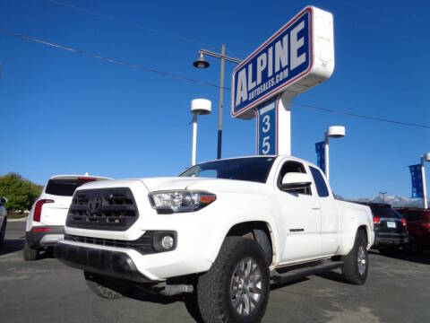 2017 Toyota Tacoma SR5 4WD photo