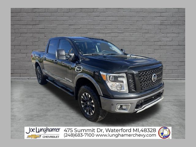 2017 Nissan Titan PRO-4X 4WD photo