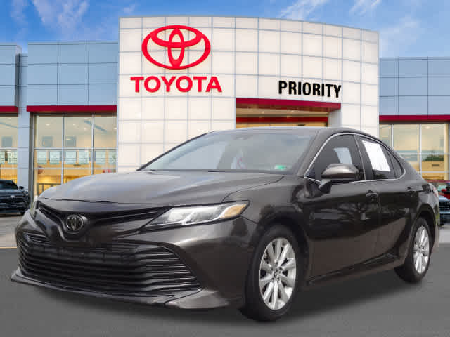 2018 Toyota Camry LE FWD photo