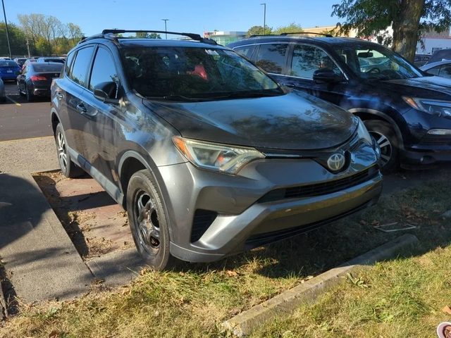 2017 Toyota RAV4 LE FWD photo