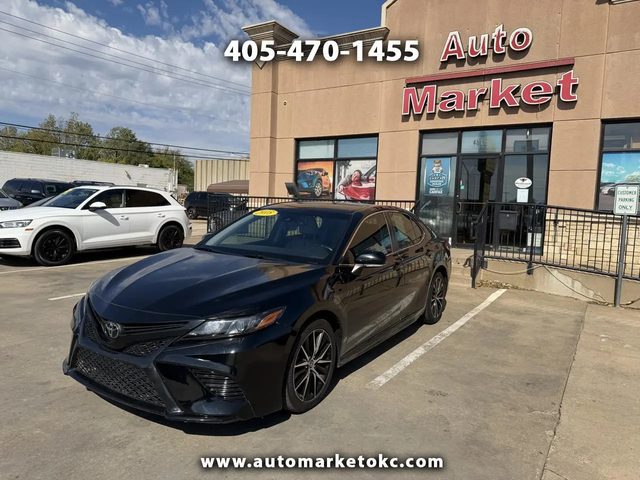2018 Toyota Camry SE FWD photo